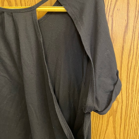 Fabletics tshirt - Picture 3 of 3